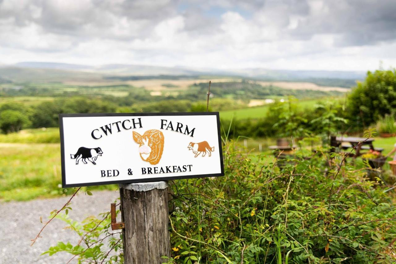 Cwtch Farm Bed & Breakfast Ystalyfera Exterior foto