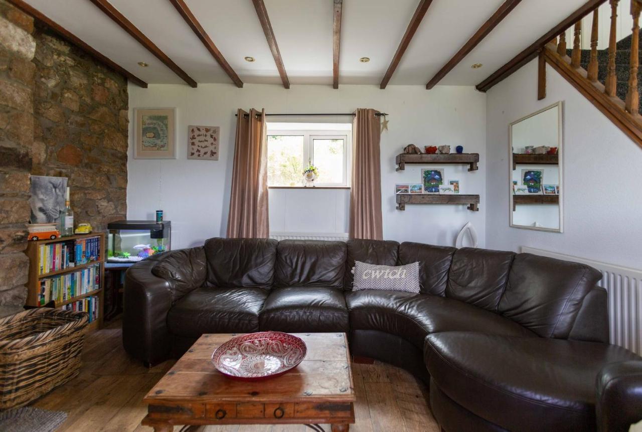 Cwtch Farm Bed & Breakfast Ystalyfera Exterior foto