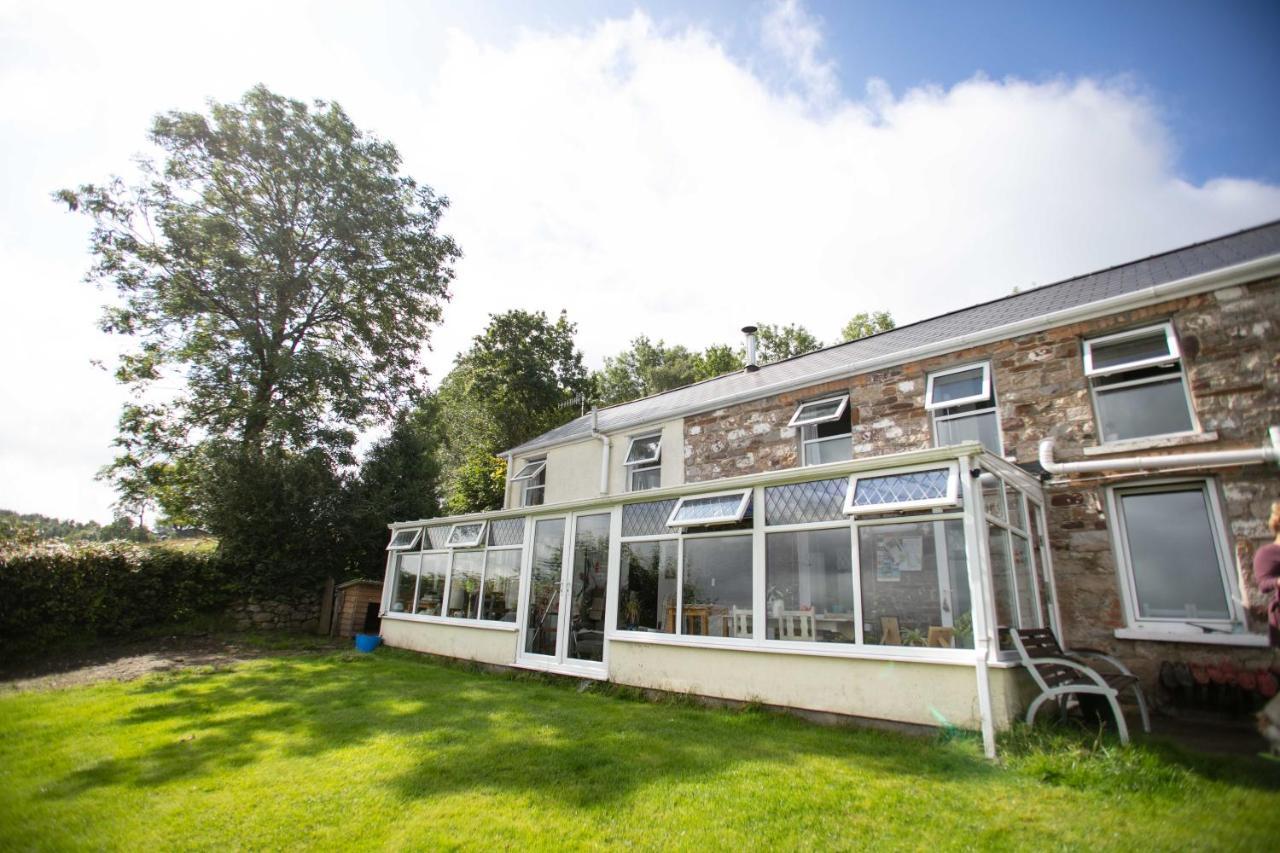 Cwtch Farm Bed & Breakfast Ystalyfera Exterior foto